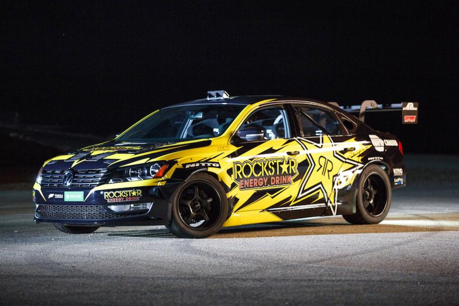  Volkswagen Passat Formula Drift by Tanner Foust 2015 года  (фото 1 из 15)